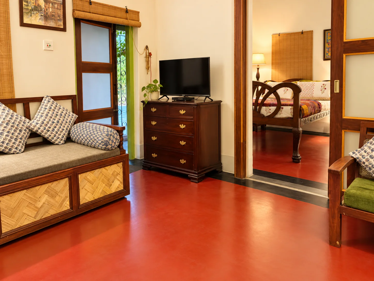 Twin at Central living room with bedroom beyond