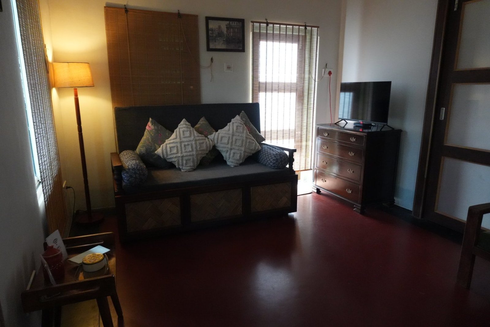 Twin at Central living room
